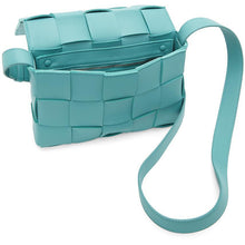 Bottega Veneta Blue Intrecciato Small Cassette Bag - Bottega Veneta Blue Intrecciato petit sac de cassette - Bottega 베네타 블루 intrecciato 작은 카세트 백입니다