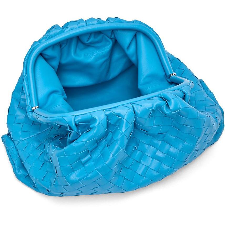 Bottega Veneta Blue Intrecciato 'The Pouch' Clutch - Bottega Veneta Blue Intrecciato 'The Pouch' Embrayage - Bottega Veneta Blue Intrecciato 'Pouch'클러치
