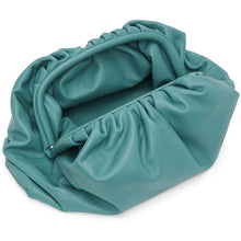 Bottega Veneta Blue 'The Pouch' Clutch - Embrayage Bottega Veneta Blue 'The Pouch' - Bottega 베네타 블루 '파우치'클러치