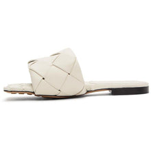 Bottega Veneta Off-White Intrecciato Lido Flat Sandals