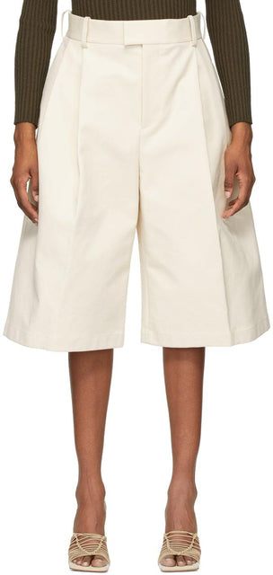 Bottega Veneta Off-White Twill Wide-Leg Shorts - Short de jambe large en sergé en sergé de Bottega Veneta - Bettega Veneta Off-White 능직 윈드 - 다리 반바지