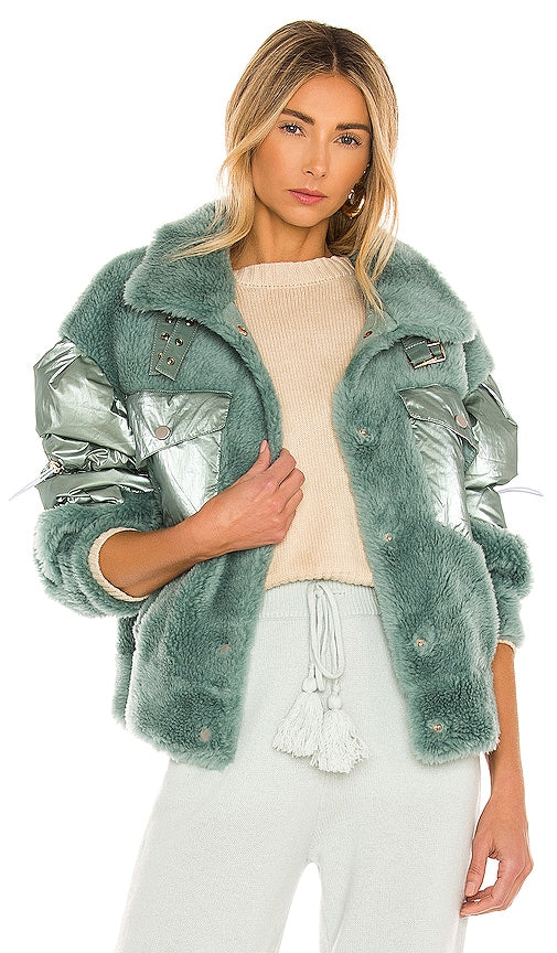 Bubish Isla Teddy Faux Fur Jacket in Sage Bobish Isla Teddy Faux Fur Veste à Sage 鼠尾草中的泡沫伊斯兰泰迪人造皮草夹克