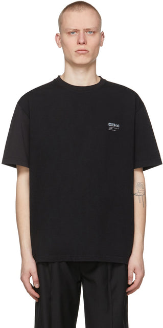 C2H4 Black 'My Own Private Planet' Paneled Print T-Shirt - C2H4 Black 'My Empey Planet privé' T-shirt imprimé lambris - C2H4 블랙 '내 자신의 개인 행성'판넬 인쇄 티셔츠