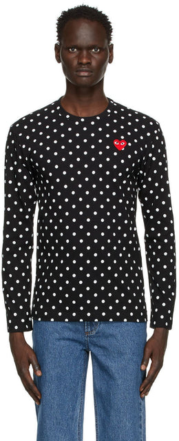 Comme des GarÃ§ons Play Black Polka Dot Heart Patch Long Sleeve T-Shirt - T-shirt à manches longues à manches longues de coeur de coeur Polka dot noir - comme des garÃ§ons 블랙 폴카 도트 심장 패치 긴 소매 티셔츠