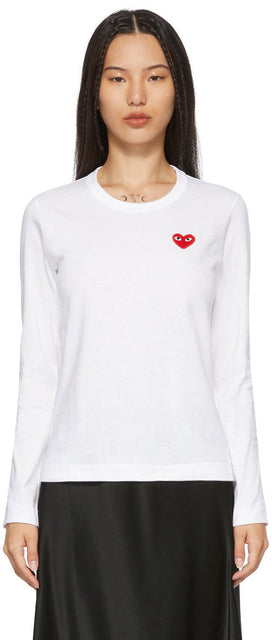 Comme des GarÃ§ons Play White Heart Patch Long Sleeve T-Shirt - T-shirt à manches longues à manches longues de coeur blanc - comme des garÃ§ons 화이트 하트 패치 긴 소매 티셔츠