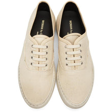 Common Projects Off-White Canvas Four Hole Sneakers - Projets communs Sneakers en toile en toile blanc cassé - 공통 프로젝트 오프 화이트 캔버스 4 홀 스니커즈