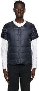 Descente Allterrain Navy Down Quilted Short Sleeve Shirt - Chemise à manches courtes matelassées de la marine Descente Allerrain - Descente AllTrain 해군 누비 이불 짧은 소매 셔츠를 이끌어 냈습니다