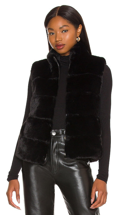 Generation Love Roxanne Faux Fur Vest in Black Génération Love Roxanne Faux Fur Vest en noir 一代爱Roxanne人造皮草背心黑色