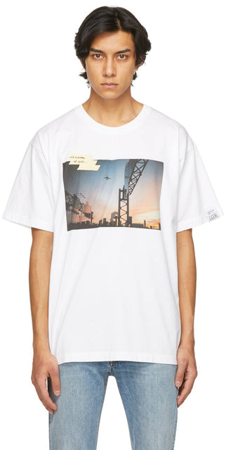 Golden Goose White Sunset T-Shirt - T-shirt de coucher de soleil blanc d'or blanc d'or - 황금 거 위 흰 일몰 티셔츠입니다