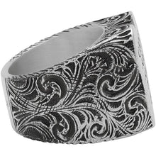 Gucci Silver Engraved Heart Ring