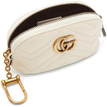 Gucci White Mini GG Marmont 2.0 Coin Pouch - Pochette de monnaie Gucci White Mini GG Marmont 2.0 - 구찌 화이트 미니 GG Marmont 2.0 동전 주머니