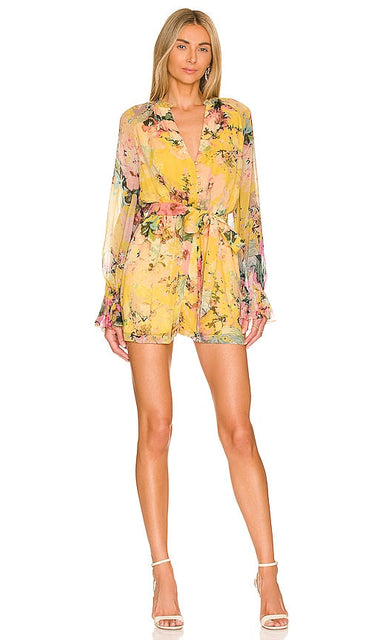HEMANT AND NANDITA x REVOLVE Romper in Yellow Hemant et Nandita X tourbillonnent en jaune hemant和nandita x用黄色旋转romper