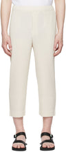 Homme PlissÃ© Issey Miyake Off-White Monthly Color April Trousers - Homme Plissé Issey Miyake Off-Blanc Couleur mensuelle Pantalon d'avril - homme plissé issey miyake 오프 화이트 월별 색상 4 월 바지