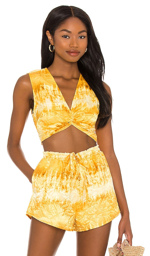 House of Harlow 1960 x Sofia Richie Louisa Top in Yellow Maison de Harlow 1960 x Sofia Richie Louisa Top en jaune 哈洛之家1960 x索非亚·里奇·路易莎（Sofia Richie Louisa）