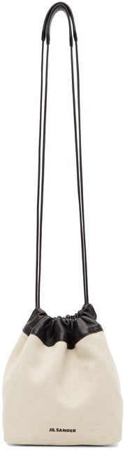 Jil Sander Off-White Canvas Small Drawstring Bag - Jil Sander Sac à cordon en toile blanc cassé - 길 샌 페이즈 오프 화이트 캔버스 작은 Drawstring Bag.