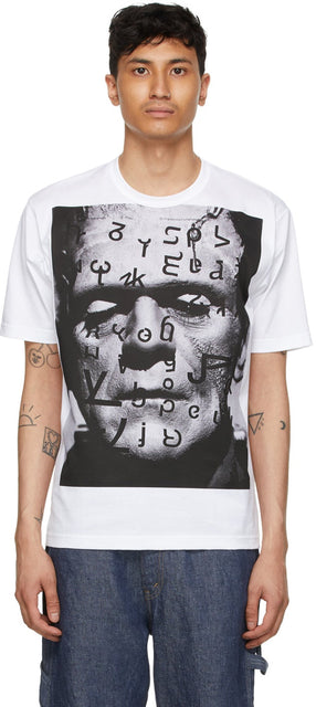 Junya Watanabe White 'Spin: Adventures in Typography' Issue 02 T-Shirt - Junya Watanabe White 'spin: aventures en typographie' T-shirt 02 T-shirt - Junya Watanabe 화이트 '스핀 : 타이포그래피의 모험'문제 02 티셔츠