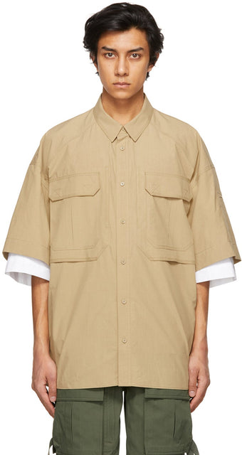 Juun.J Beige Layered Pocket Short Sleeve Shirt - Chemise à manches courtes de poche en couches beige Juun.j - Juun.j 베이지 색 포켓 반팔 셔츠를 계층화했습니다