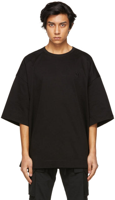 Juun.J Black Embroidered Logo T-Shirt - T-shirt logo brodé Juun.J noir - Juun.j 블랙 수 놓은 로고 티셔츠