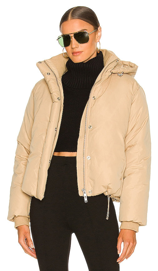 L'Academie Braxton Puffer Jacket in Tan L'Académie Braxton Puffrer veste en bronzage L'Academie Braxton Puffer Jacket in Tan