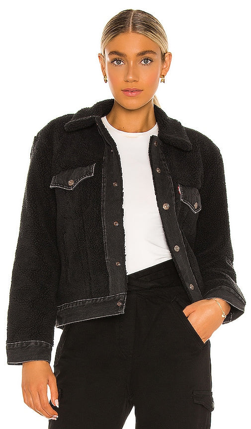 LEVI'S Ex Bf Pieced Sherpa Trucker Jacket in Black