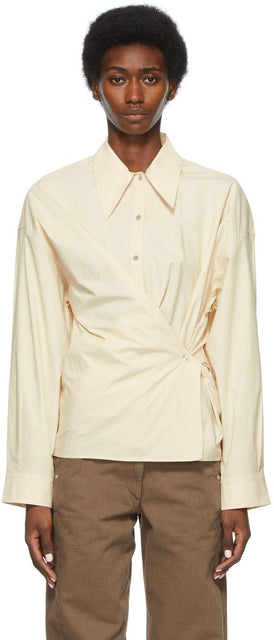 Lemaire SSENSE Exclusive Beige Twisted Shirt - Chemise torsadée exclusive de beige exclusive de Lemaire Ssense - Lemaire Ssense 독점적 인 베이지 트위스트 셔츠