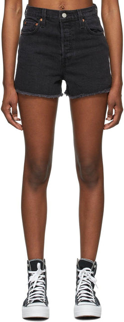Levi's Black Denim Ribcage Shorts - Shorts de rubûterie en jean noir de Levi - Levi의 블랙 데님 흉부 반바지