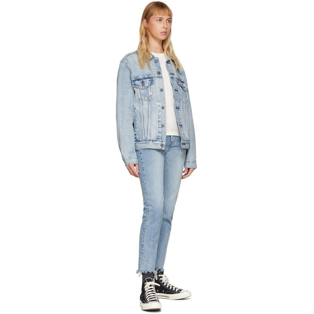 Levi's Blue Vintage Fit Trucker Denim Jacket - Veste en denim du camionneur bleu Vintage de Levi - levi의 푸른 빈티지 맞는 트럭 운전사 데님 재킷