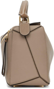 LOEWE ベージュ パズル　ボディバッグ Small Puzzle Edge bag in soft grained calfskin Beige - LOEWE USA
