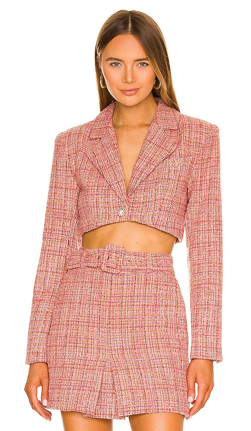 Lovers and Friends Amira Cropped Blazer in Pink Amateurs et amis Amira Blazer recadré en rose 恋人和朋友阿米拉（Amira）用粉红色裁剪西装外套
