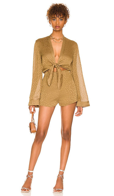 Lovers and Friends Jamey Romper in Taupe Amateurs et amis Jamey Romper à Taupe 恋人和朋友Jamey Romper在灰褐色