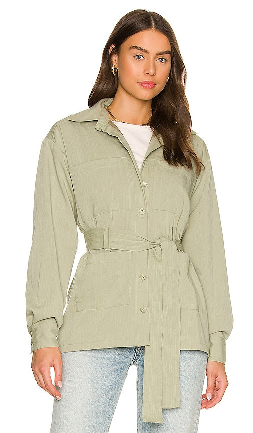 Lovers and Friends Kourtney Shacket in Green Amateurs et amis Kourtney Shacket en vert 恋人和朋友库尔特尼·夏克（Kourtney Shacket）