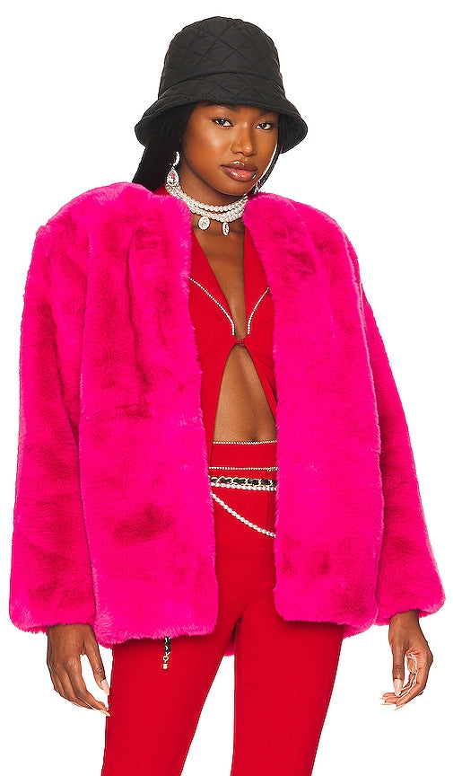 Lovers and Friends Zoe Coat in Pink Amateurs et amis Zoe manteau en rose 恋人和朋友佐伊大衣穿着粉红色