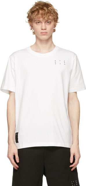 MCQ White Relaxed Logo T-Shirt - T-shirt logo décontracté blanc MCQ - MCQ 화이트 편안한 로고 티셔츠