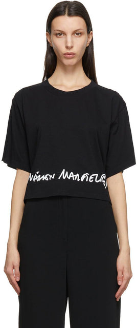 MM6 Maison Margiela Black Logo Cropped T-Shirt - MM6 MAISON MARGIELA T-shirt recadré de logo noir - MM6 Maison Margiela 블랙 로고가 자른 티셔츠를 자른다