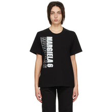 MM6 Maison Margiela Black Vertical Logo T-Shirt - MM6 MAISON MARGIELA T-shirt de logo vertical noir - MM6 Maison Margiela 검은 수직 로고 티셔츠