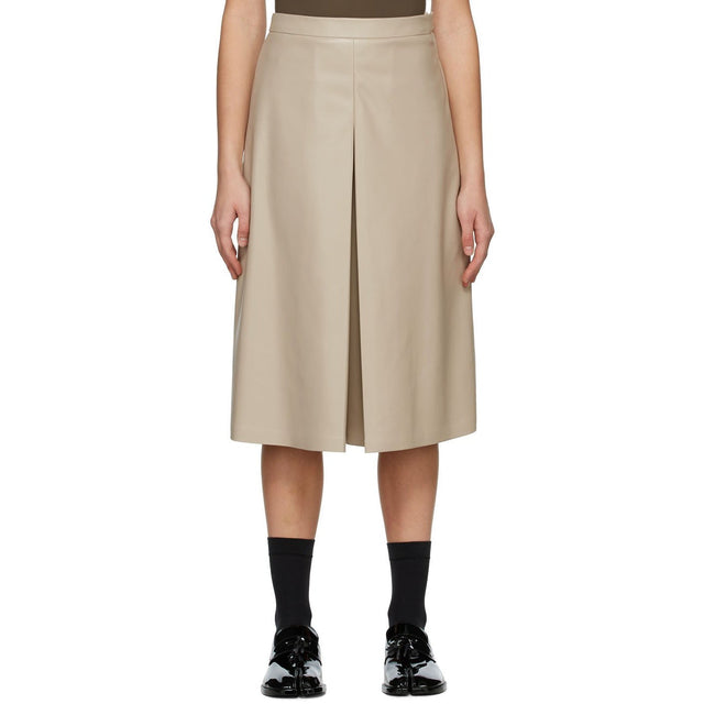 Maison Margiela Beige Pleated Shorts - MAISON MARGIELA Beige Shorts plissés beige - Maison Margiela Beige Pleated Shorts.