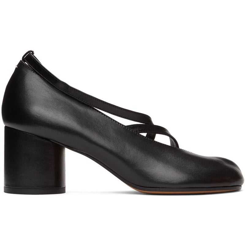 【Maison Margiela】足袋 レザー パンプス ankle strap ブラック Maison Margiela Tabi ankle-strap Leather Sandals | Black
