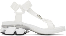 Miharayasuhiro White Sneaker Heel Belted Sandals - Sandales de talonneuse blanche de Miharayasuhiro - Miharayasuhiro 화이트 스니커 힐 벨트 샌들