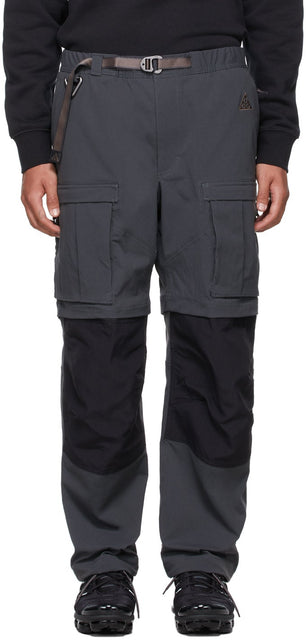 Nike Grey ACG Smith Summit Cargo Pants - Nike Grey ACG Smith Summit Pantalon de cargaison - 나이키 회색 ACG Smith Summit Summit Cargo Pants.