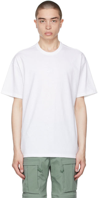 Nike White NSW Premium Essential T-Shirt - T-shirt essentiel Nike White Nsw Premium - 나이키 화이트 NSW 프리미엄 필수 T 셔츠