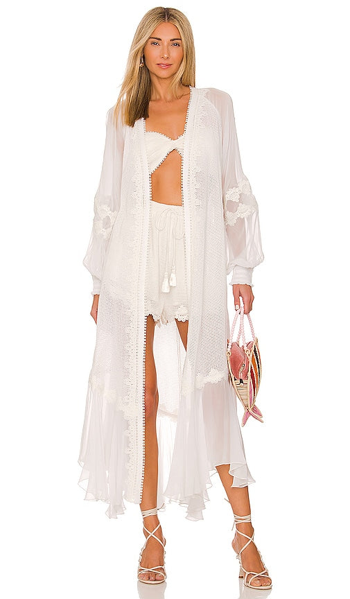 ROCOCO SAND Cape With Belt in White Cape sable rococo avec ceinture en blanc 洛可可沙斗篷和皮带白色