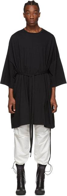 Random Identities Black Oversized Maxi Belted T-Shirt - Identités aléatoires T-shirt Beli T-shirt Maxi surdimensionné noir - 임의의 정체성 검은 색 특대 맥시 벨트 티셔츠