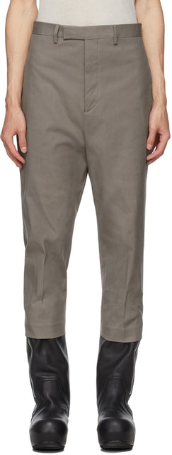 Rick Owens Taupe Cropped Astaire Trousers - Rick Owens Taupe Cropped Pantalon Astaire - Rick Owens Taupe는 Astaire 바지를 잘라 냈습니다