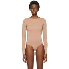 SKIMS Beige Essential Thong Long Sleeve Bodysuit - Skims Body à manches longues essentielles beige - kims 베이지 필수 끈 팬티 긴 소매 bodysuit.