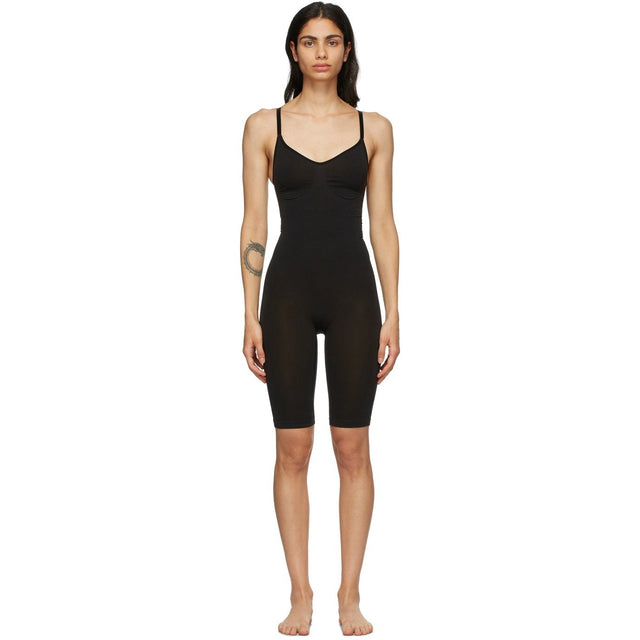 SKIMS Black Seamless Sculpting Mid-Thigh Bodysuit - Skims Body Sculptant à mi-hauteur sculptée sans soudure noir - kims 검은 색 원활한 조각 중반 허벅지 bodysuit.