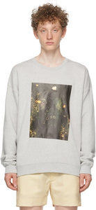 Schnayderman's SSENSE Exclusive Grey Paul Mpagi Sepuya Edition Boxy Meadow Portrait Sweatshirt - Smnayderman's Ssense EXClusive Grey Paul MPAGI SEPUYA Edition Boxy Meadow Portrait Sweat-shirt Portrait - Schnayderman의 Ssense 독점적 인 회색 폴 MPAGI Sepuya Edition Boxy 초원 초상화 스웨터