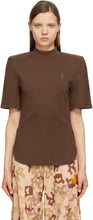The Attico Brown Fitted Tessa T-Shirt - Le t-shirt Tessa ajusté Attico Brown Tessa - The Attico Brown은 Tessa T 셔츠를 장착했습니다