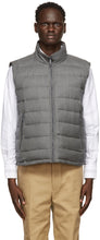 Thom Browne Grey Down Super 120s Funnel Neck Vest - Thom Browne Gray Down Super 120s Vest d'entonnoir - Thom Browne Grey Down Super 120s 깔때기 목 조끼