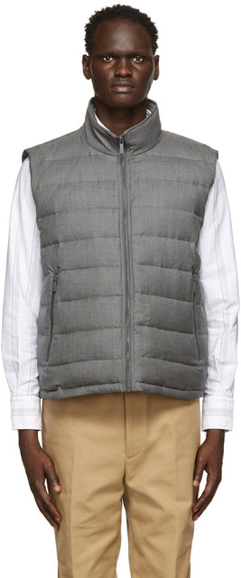 Thom Browne Grey Down Super 120s Funnel Neck Vest - Thom Browne Gray Down Super 120s Vest d'entonnoir - Thom Browne Grey Down Super 120s 깔때기 목 조끼