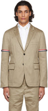Thom Browne Khaki Unconstructed Classic Armband Blazer - Thom Browne Khaki Blazer de brassard classique non arrêté - Thom Browne Khaki는 클래식 완장 블레이저를 아프리게합니다